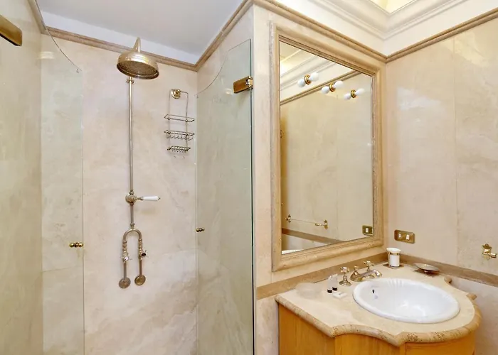 Elegant Nearby Trevi Fountain Appartement *