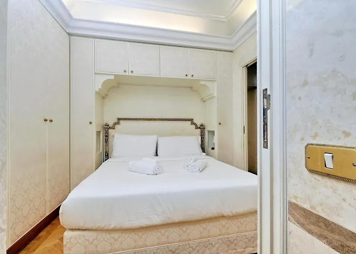 Appartement Elegant Nearby Trevi Fountain Rome