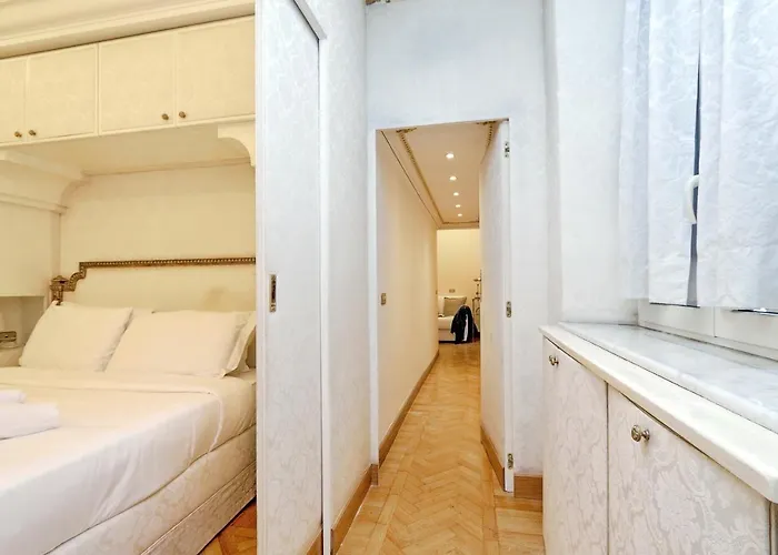 Appartement Elegant Nearby Trevi Fountain *